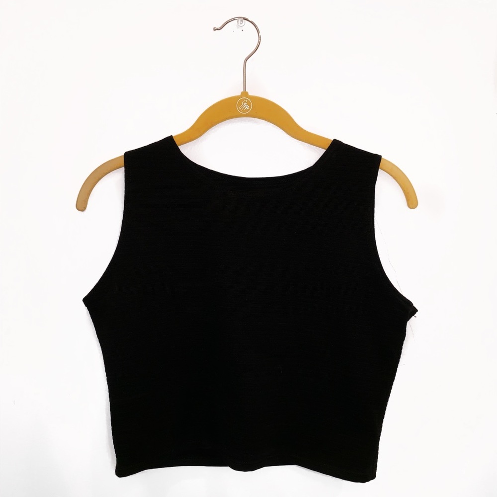 Black crop top!